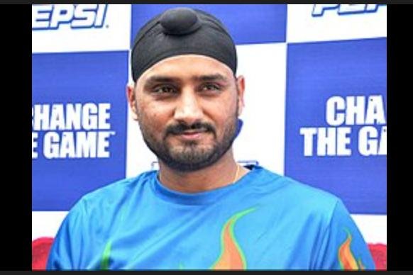 డబ్బు కోసమే పాక్ దిగివచ్చింది: హర్భజన్ సింగ్